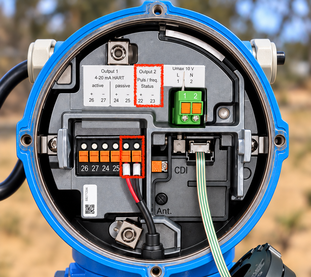 Exemple : sortie impulsion d'un débitmètre Endress+Hauser déjà raccordée à un équipement existant